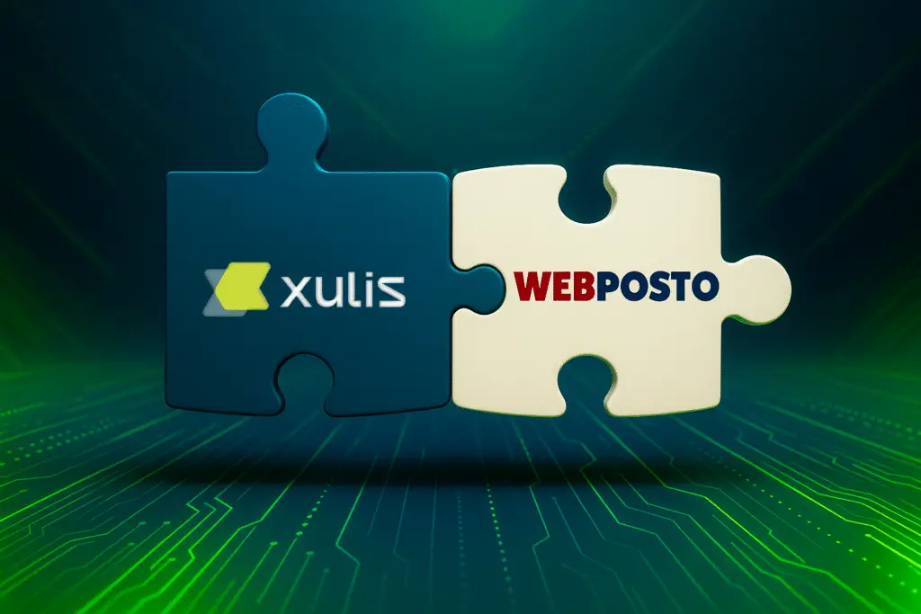 Duas peças de quebra-cabeça encaixadas, uma com o logo Xulis e outra com o logo WEBPOSTO, simbolizando a integração perfeita para a automação financeira para postos de combustível.